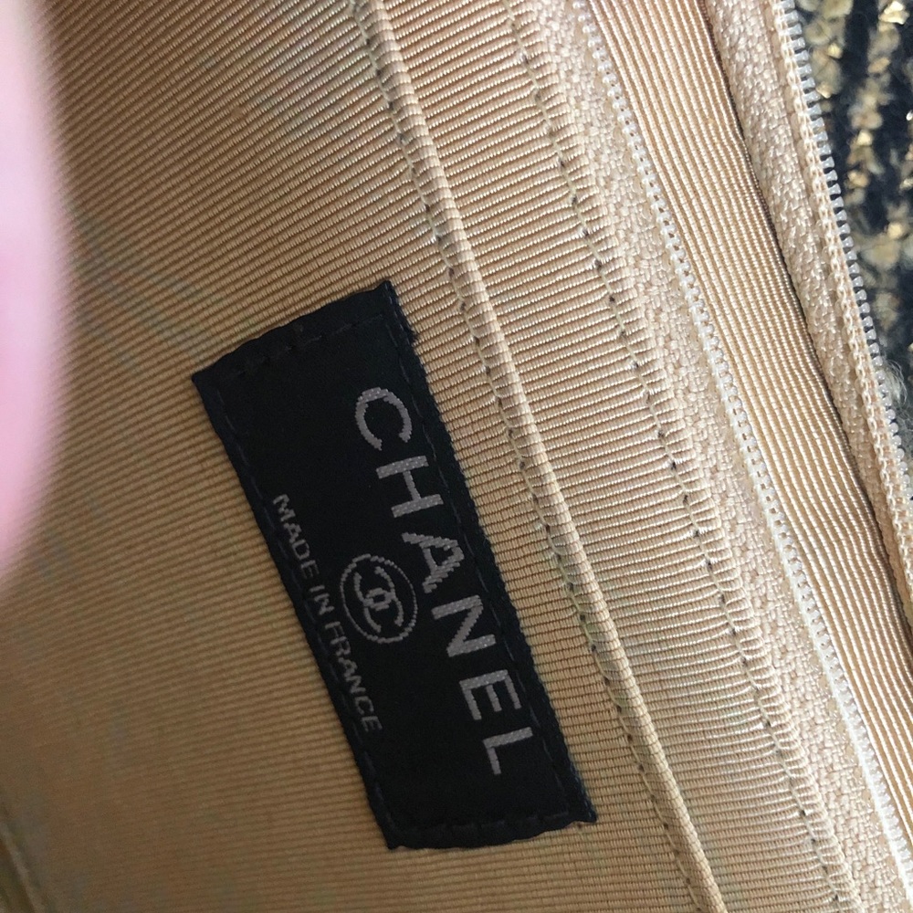 💵 👇Authentic Chanel Purse - Picture 5 of 5